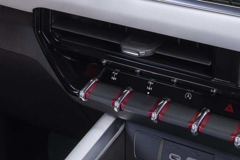 Detail view of GMC Canyon AT4X with Edition 1 package front and rear electronic locking differentials.