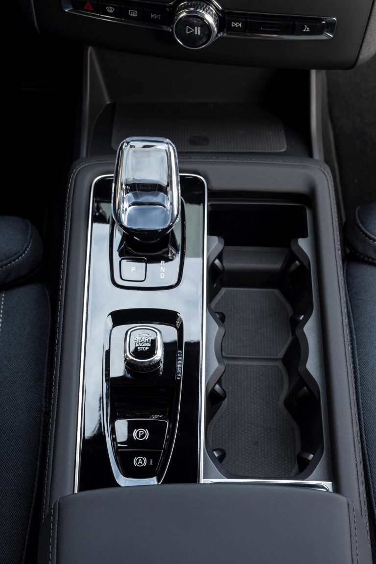 New Volvo XC90 B5 - interior