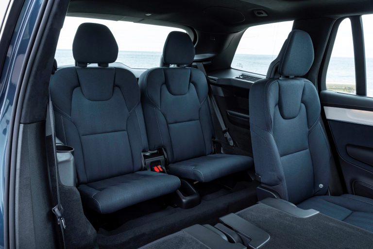 New Volvo XC90 B5 - interior
