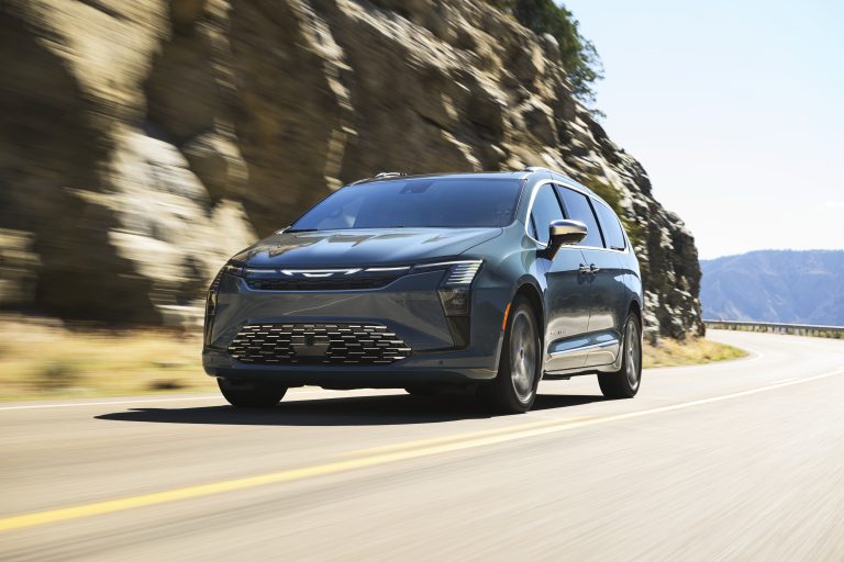 2027 Chrysler Pacifica Pinnacle
