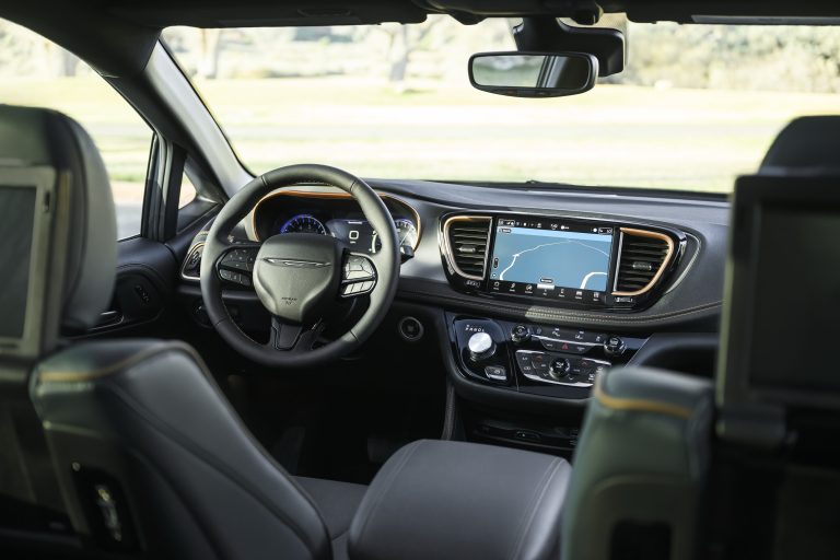 2027 Chrysler Pacifica Pinnacle
