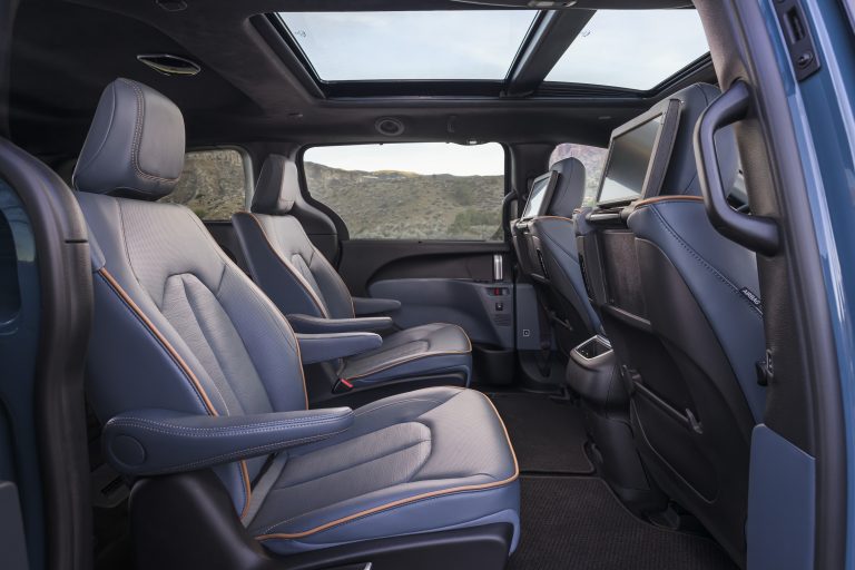 2027 Chrysler Pacifica Pinnacle